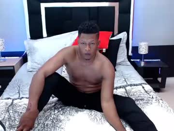 [28-01-22] strong_chocolate record public webcam video from Chaturbate.com