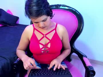 [22-04-23] agata_claudel video with toys
