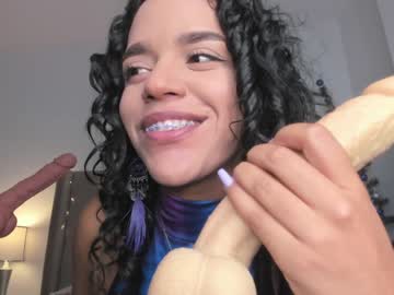 [19-12-23] _emily_perez record webcam video