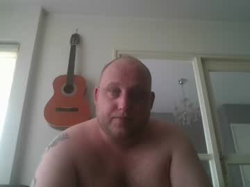 [17-04-23] beertjefun record video with toys from Chaturbate.com
