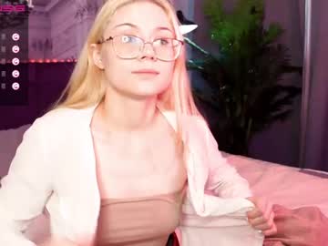 [04-11-22] delina_levis webcam video from Chaturbate