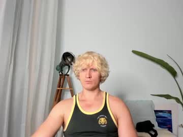 [22-08-22] bilbo_baggins_ cam show from Chaturbate.com