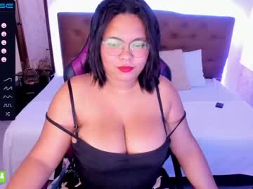 [24-08-22] italy__boobs public show from Chaturbate
