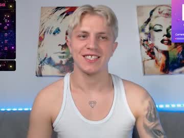 [19-08-23] curtis_crew chaturbate show with toys