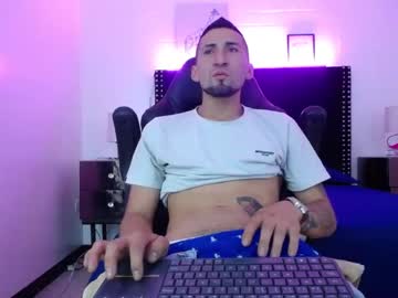 [08-01-24] bobby_hale record video with dildo from Chaturbate.com