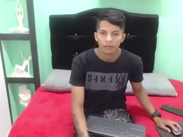 [26-10-23] daniel_xxx_21 show with toys from Chaturbate