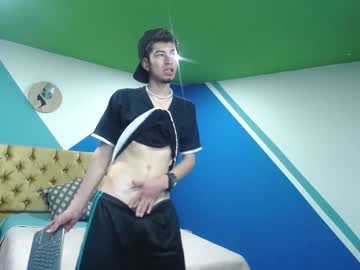 [29-07-23] andres_coolll public webcam from Chaturbate