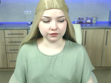 [28-12-23] tiny_pixiee public webcam from Chaturbate