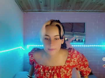 [28-12-22] alyssa_tay record video with toys from Chaturbate