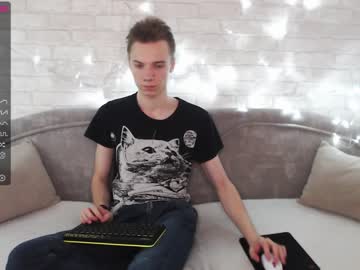 [31-12-22] holy_bright video with dildo from Chaturbate