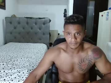 [17-04-23] zion_black_ record show with toys from Chaturbate.com