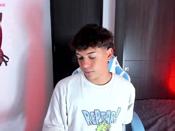 [25-03-24] franco_rizzo01 premium show from Chaturbate