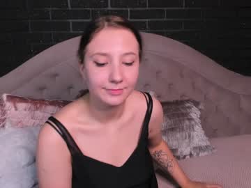 [23-08-22] gretta_thill record video with dildo