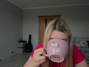 [03-07-23] belle_ellie record blowjob video from Chaturbate