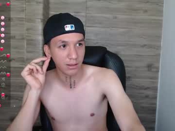 [11-01-24] aaronthomas_ chaturbate public show