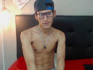 [01-04-23] christopher_holland chaturbate private show