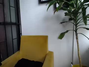 [17-06-22] ariiia_jhonson show with toys from Chaturbate
