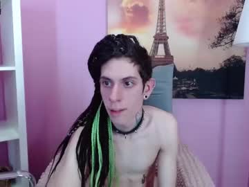 [07-06-22] molko_ public show video from Chaturbate