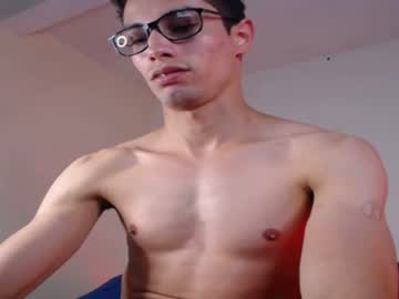[19-04-22] the_skinny1 record public webcam from Chaturbate