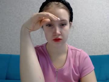 [28-11-22] aria_anderson public show from Chaturbate