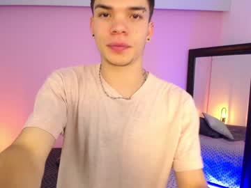 [28-04-23] chris_evansx video with toys from Chaturbate