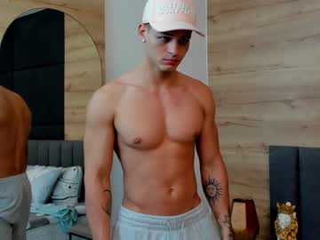 [04-11-22] max_camonn record public webcam from Chaturbate.com