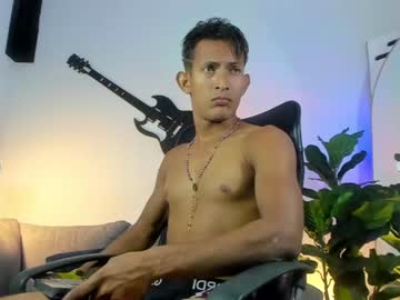 [31-03-24] julian_grey_ chaturbate video with toys