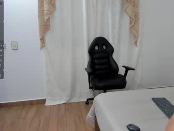 [16-09-22] pearl_wood public webcam from Chaturbate.com