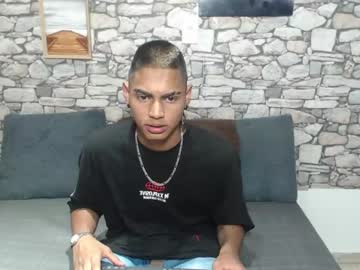 [17-06-22] berth_poison_ public webcam from Chaturbate