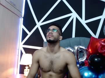 [05-04-23] hector_salems public show from Chaturbate.com