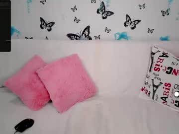 [29-12-22] kylie_moo public webcam video from Chaturbate