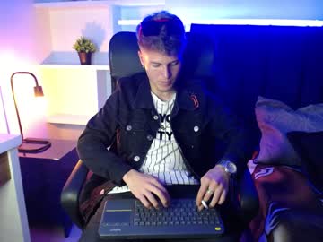 [11-07-23] _justin_xxx_ public show from Chaturbate