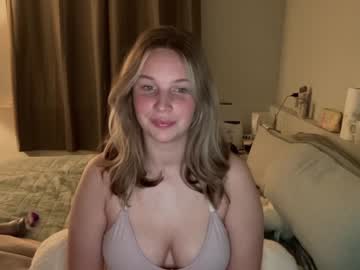 [30-12-22] monicawinter69 public webcam video from Chaturbate.com