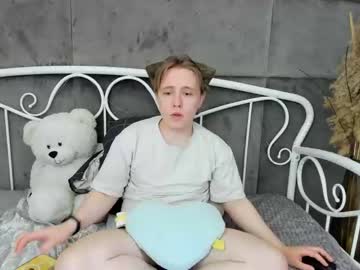 [08-03-24] miles_cutee show with cum from Chaturbate.com