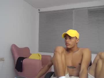 [04-08-22] alejandro_r1 show with cum from Chaturbate.com