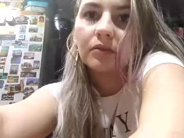 [21-06-22] kadiisha public webcam from Chaturbate.com