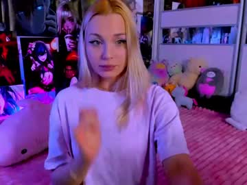 [26-03-24] cuttie_ponyy public show video from Chaturbate