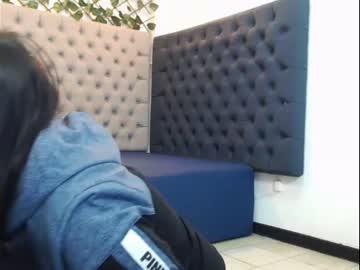 [28-07-22] karoline_cameron1 public show video from Chaturbate