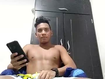 [12-03-22] guy_blackhot cam show