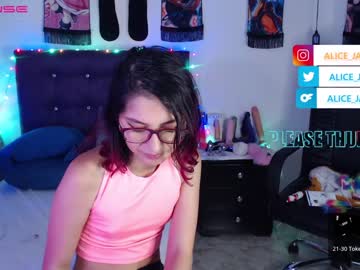 [06-01-23] alice_jacobs1 public show from Chaturbate