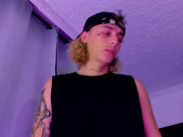 [18-06-23] max_copperxx chaturbate toying