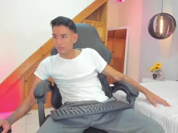 [25-05-23] mike_stiven_ chaturbate xxx