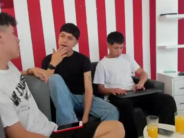 [23-03-24] stiven_hotboy_ record cam show from Chaturbate