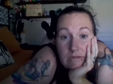 [11-04-23] hollawifey public webcam video from Chaturbate