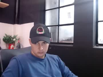 [18-08-23] calviin_jones video from Chaturbate.com