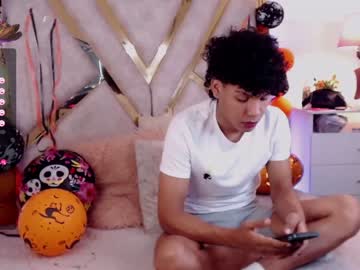 [28-10-23] diaval_6 video with dildo from Chaturbate