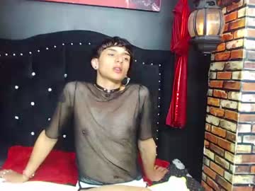 [17-06-23] brennon_ public webcam from Chaturbate