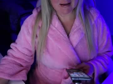 [07-01-22] mommy_julia private XXX show from Chaturbate.com