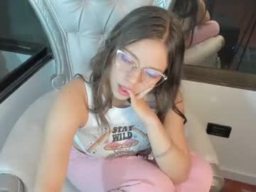 [03-06-22] violet_baas public show from Chaturbate