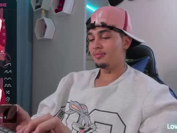 [04-01-24] juan_alvarez18 private show video from Chaturbate